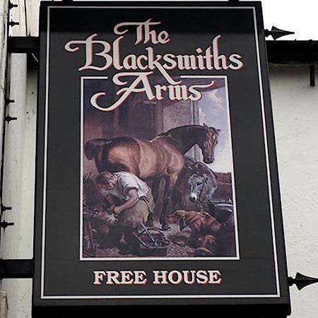 The Blacksmiths Arms Hotel Брамптън Екстериор снимка